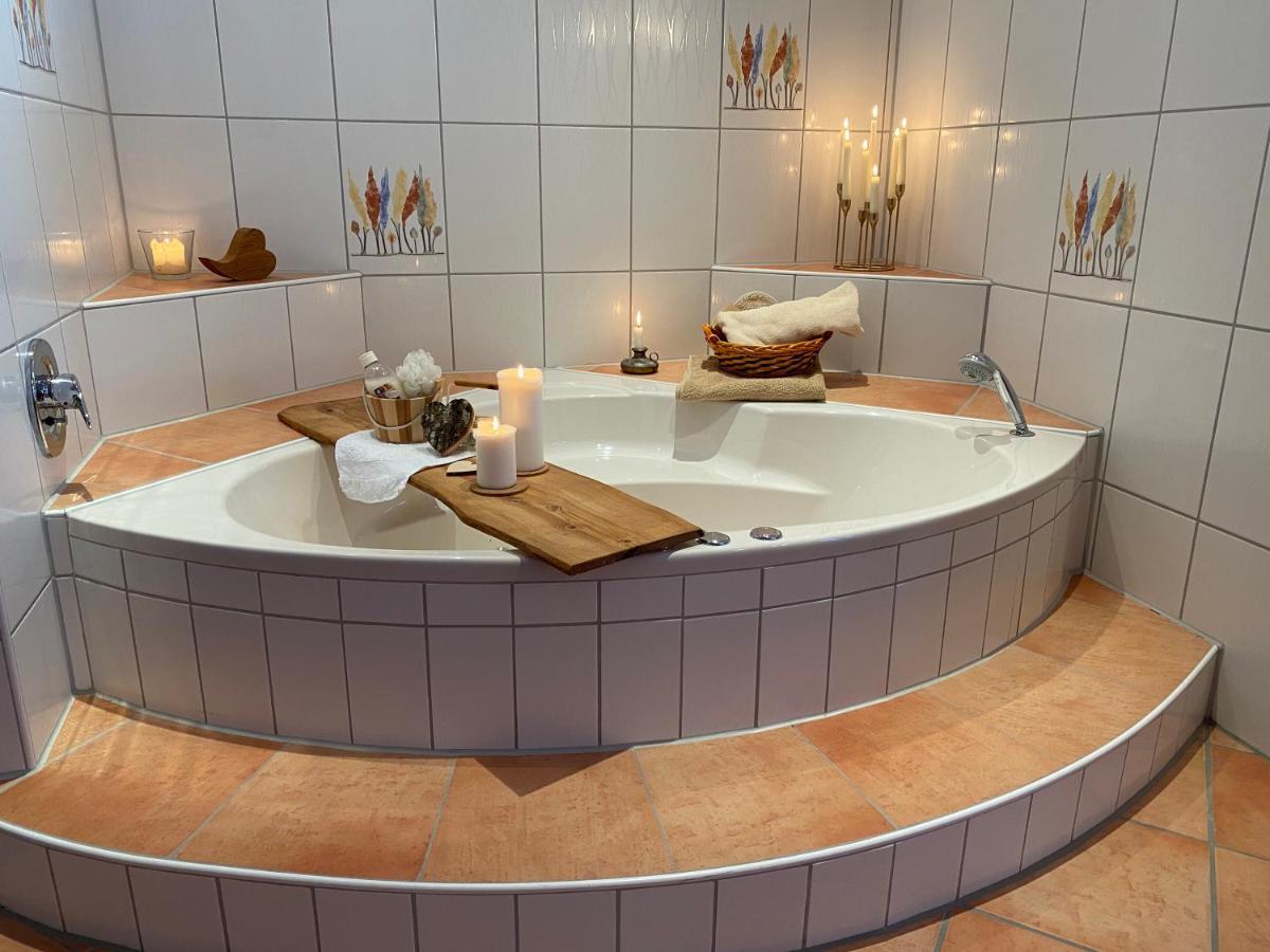 Private Spa Mit Sauna Und Whirlpool Schrozberg Eksteriør billede